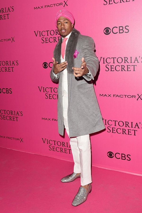 14806769361480651671_nick-cannon-victorias-secret-red-pink-carpet-rex.jpg