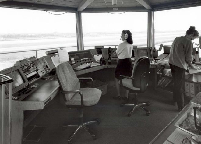 1484283655_93339511_24.airtrafficcontroltowerc1987.jpg